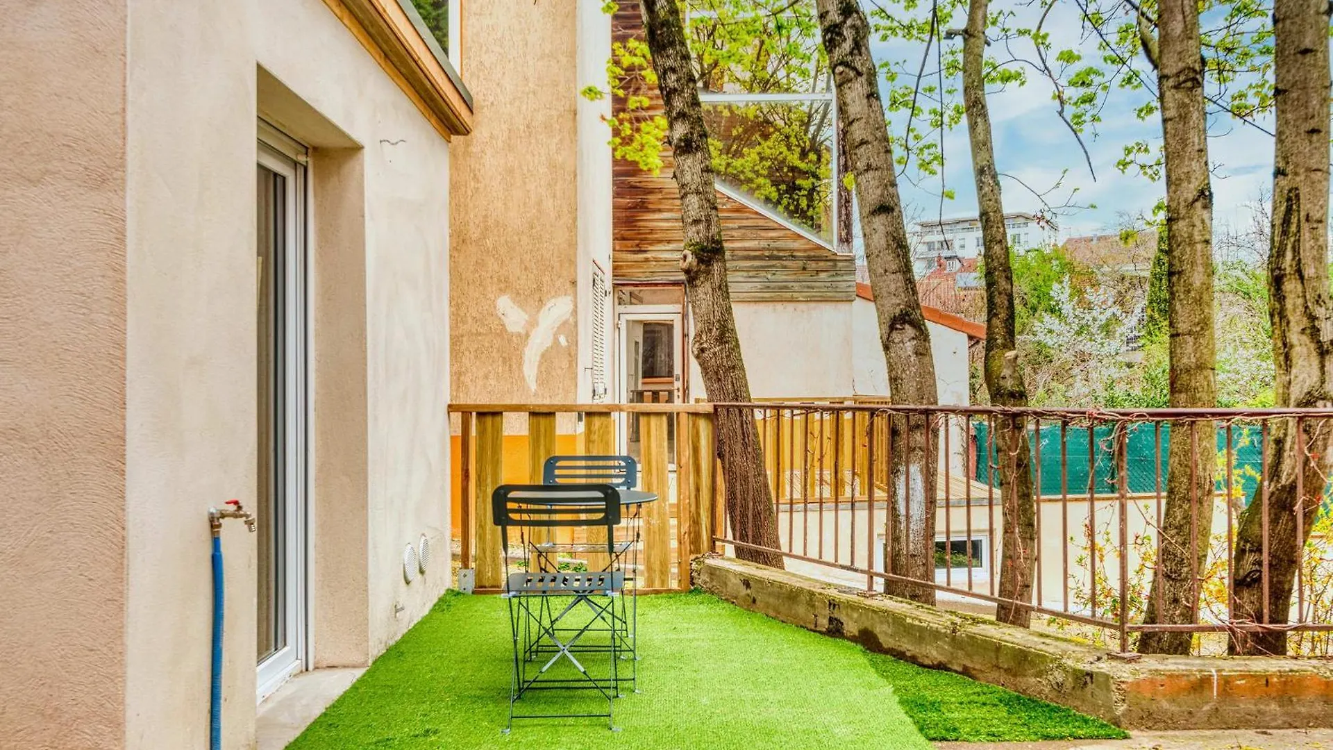 Le Petit Atelier - Climatise Exterieur - Jean Mace Lyon