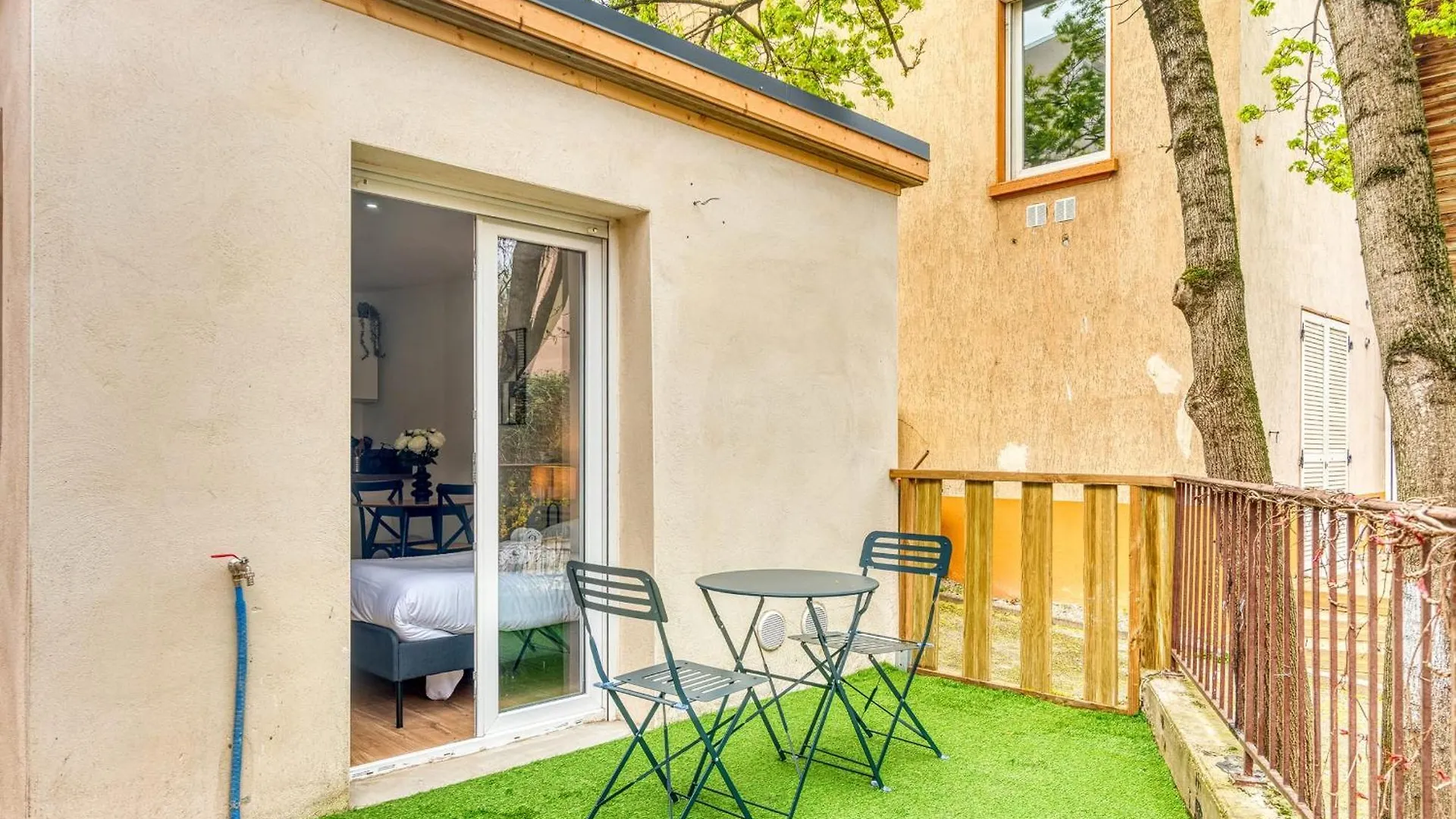 Le Petit Atelier - Climatise Exterieur - Jean Mace Lyon